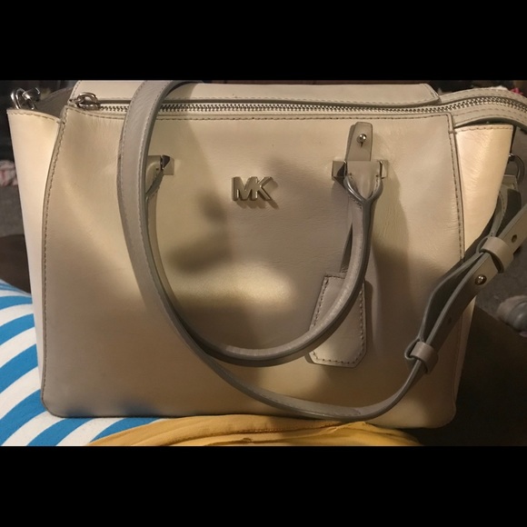 Micheal korn purse - Picture 1 of 1
